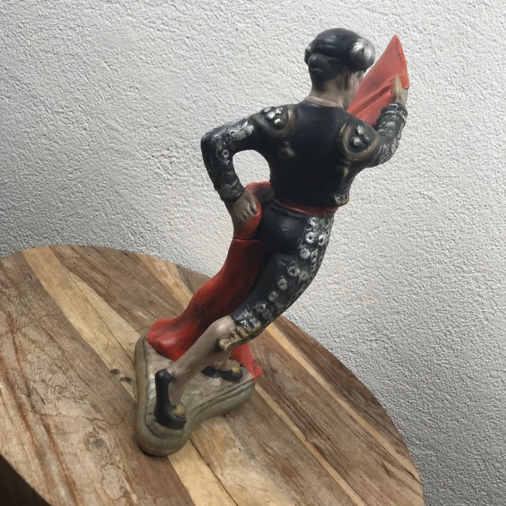 Vintage l 60s 70s Novelty Kitsch Mexican Matador Red Cape Bull Ceramic Figurine